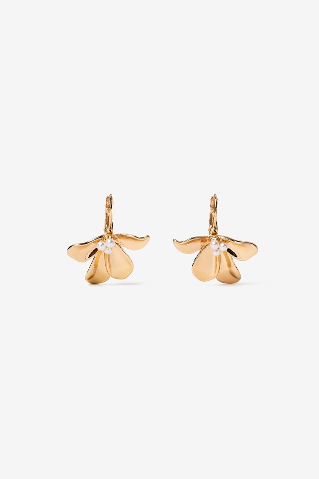 Golden Floral Pearl Earrings