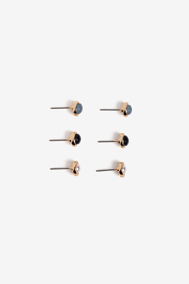 Pendientes dorados minimalistas
