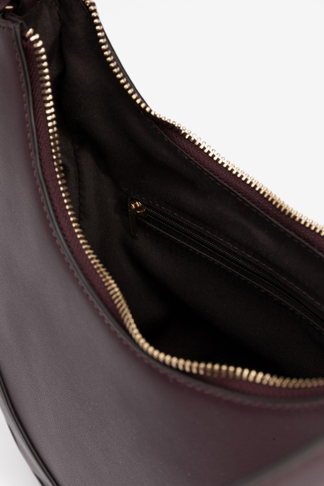 Wine-Toned Chic Handbag Wine-Toned Chic Handbag