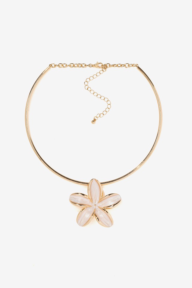 Gold Choker With Flower Pendant