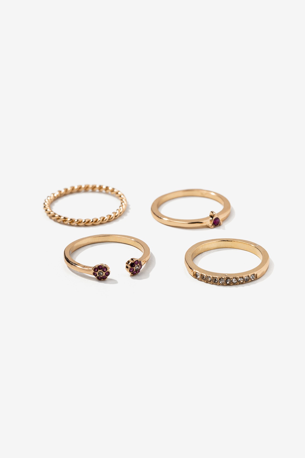 Conjunto de an�is dourados