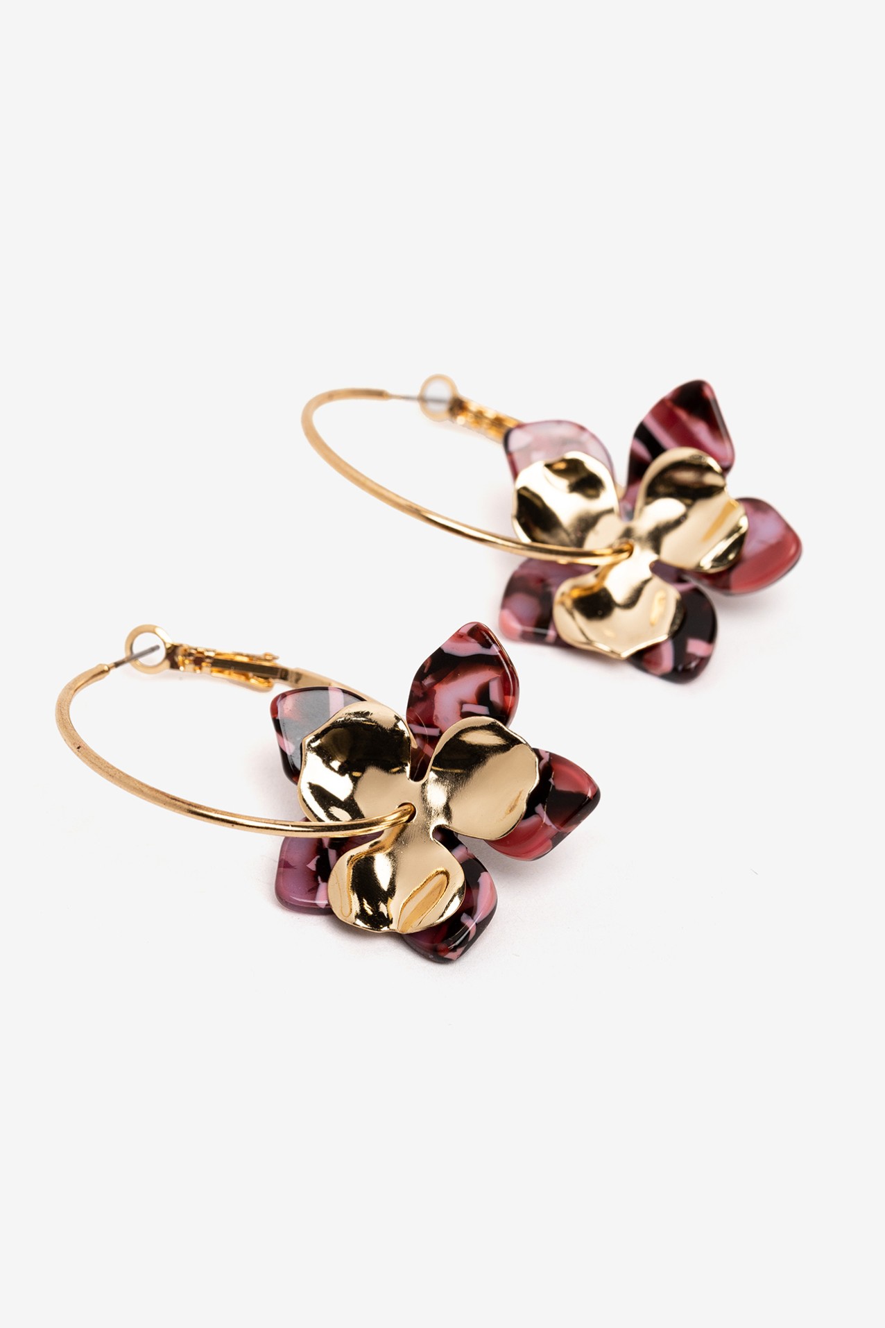 Pendientes dorados flor grande
