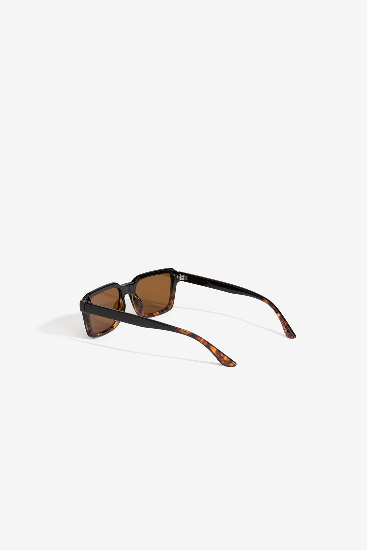 Black Frame Tortoiseshell Sunglasses