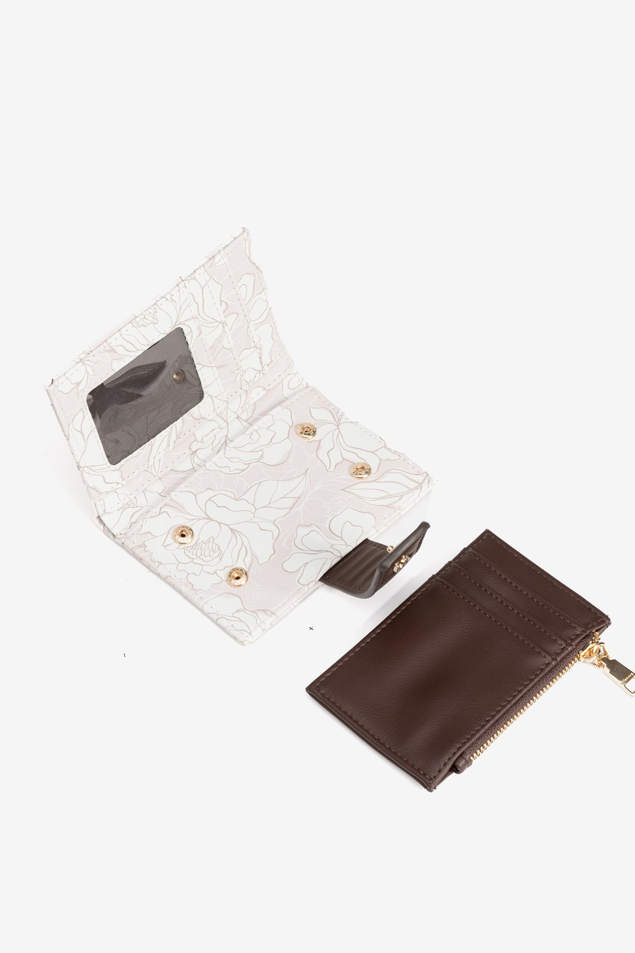 Porta-moedas floral com fecho