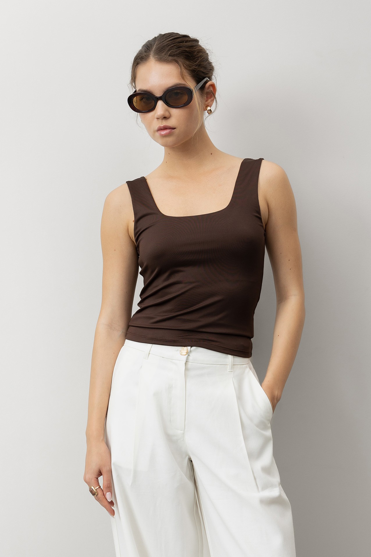 Slim Brown Sleeveless T-Shirt