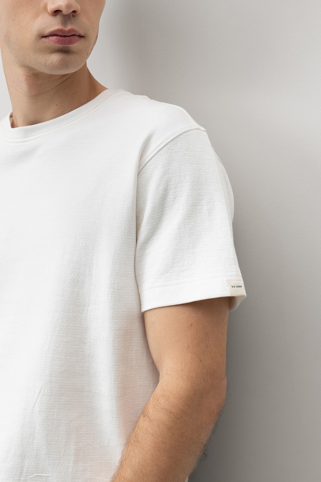 Camiseta beige corte regular Camiseta beige corte regular