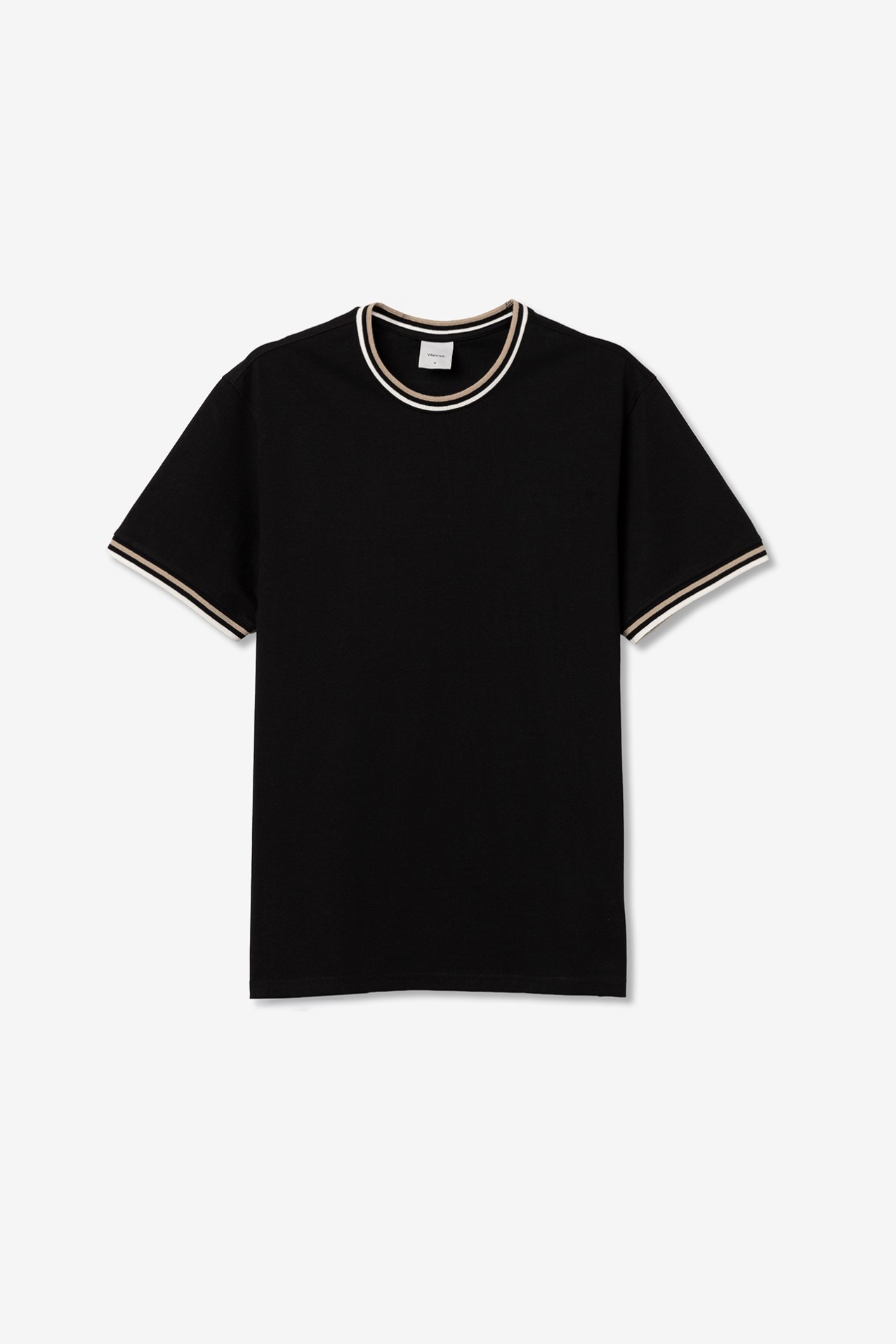 Black short sleeve t-shirt