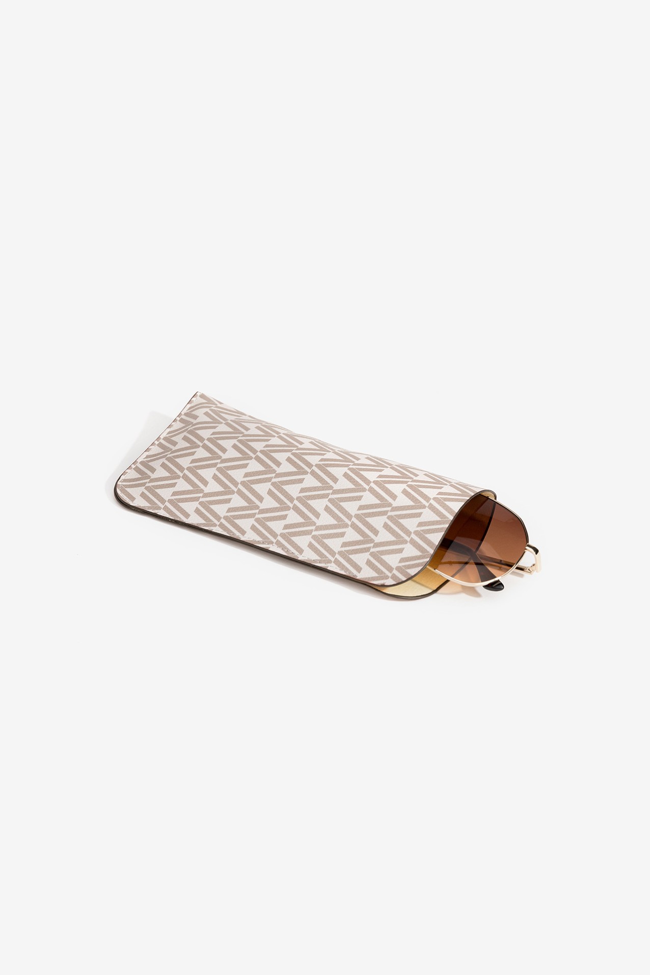 Gold Frame Aviator Sunglasses