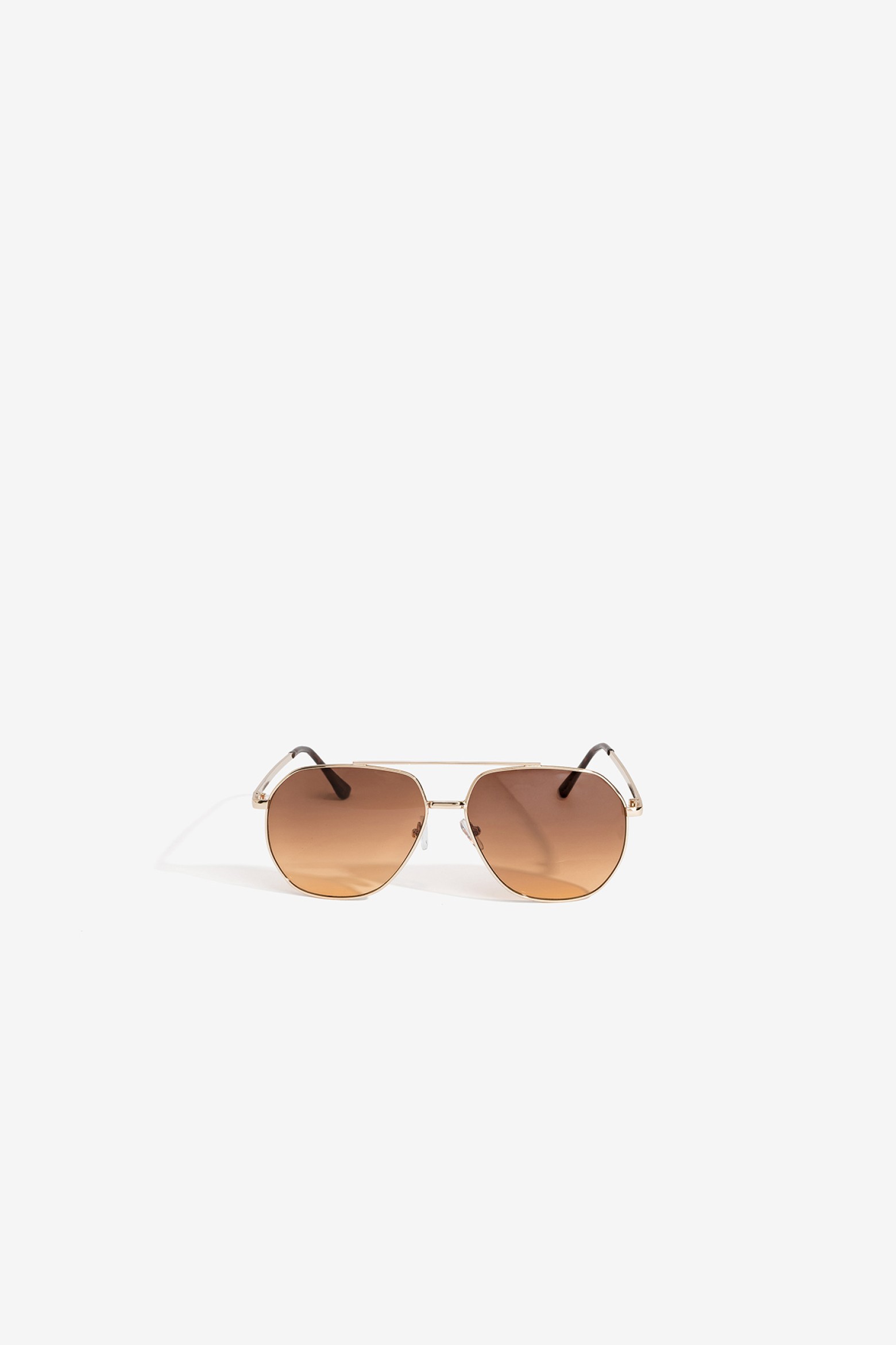 Gold Frame Aviator Sunglasses