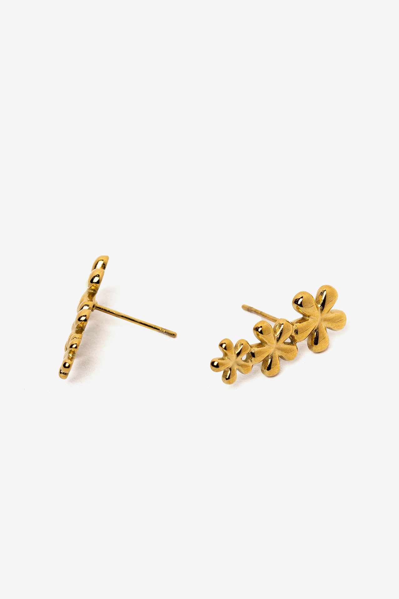 Pendientes dorados flores