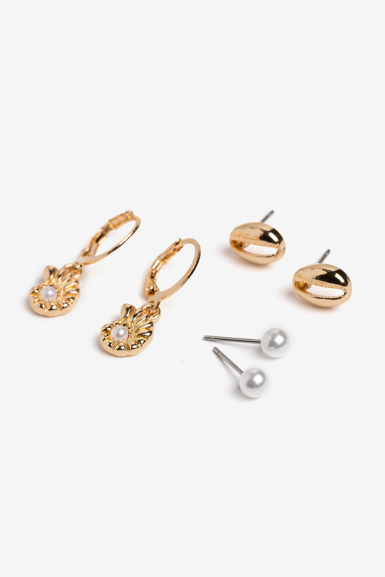 Gold Tone Earring Set