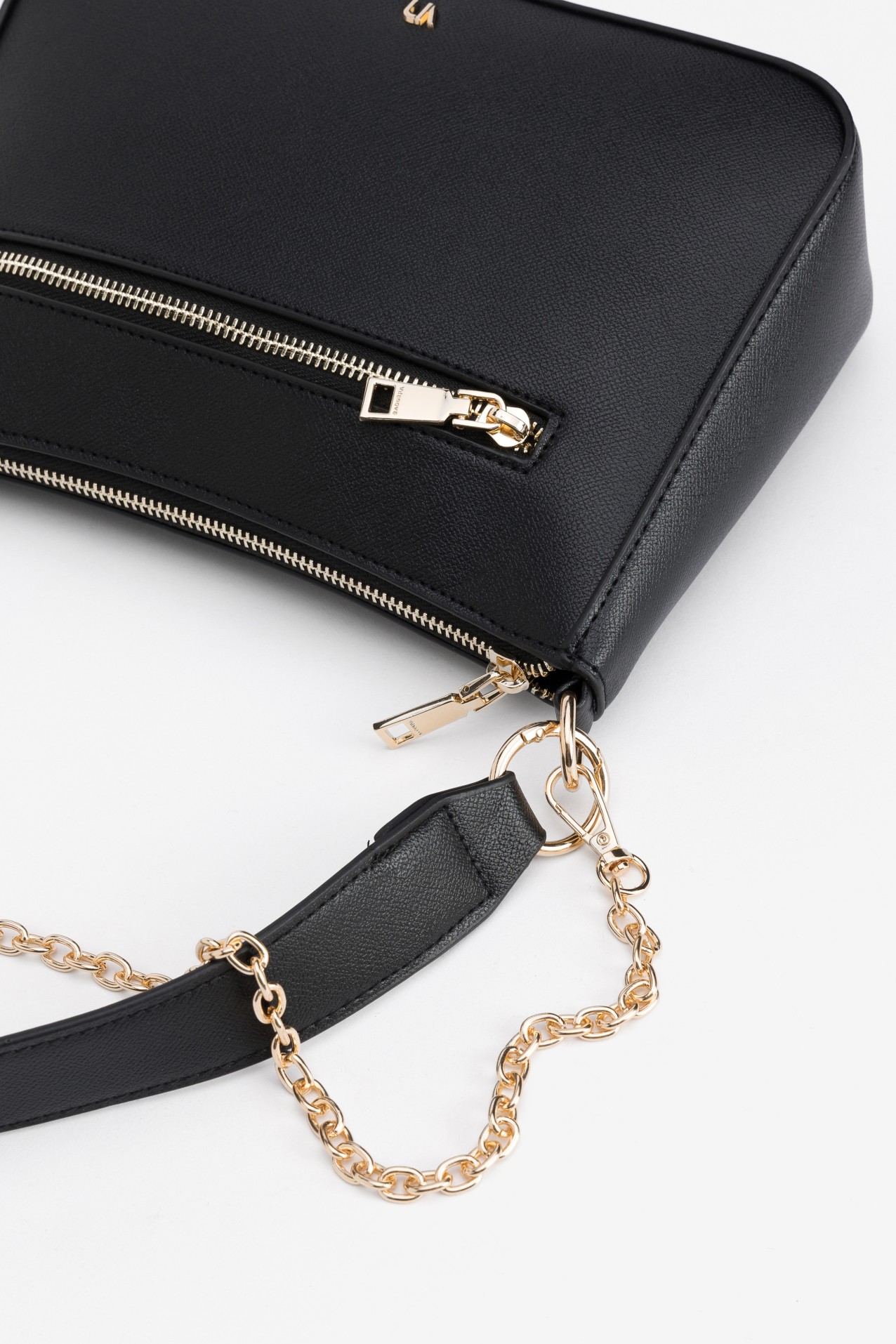 Black Chain Shoulder Bag
