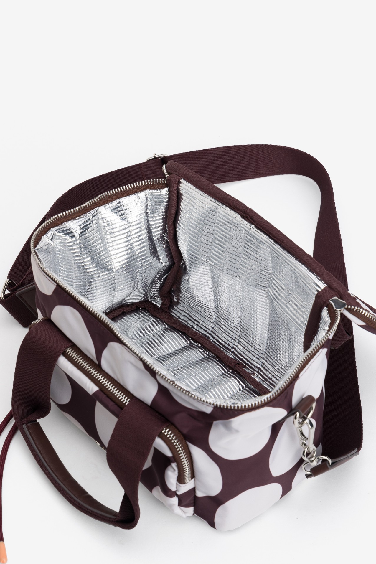Nylon lunchbox with polka dot print.