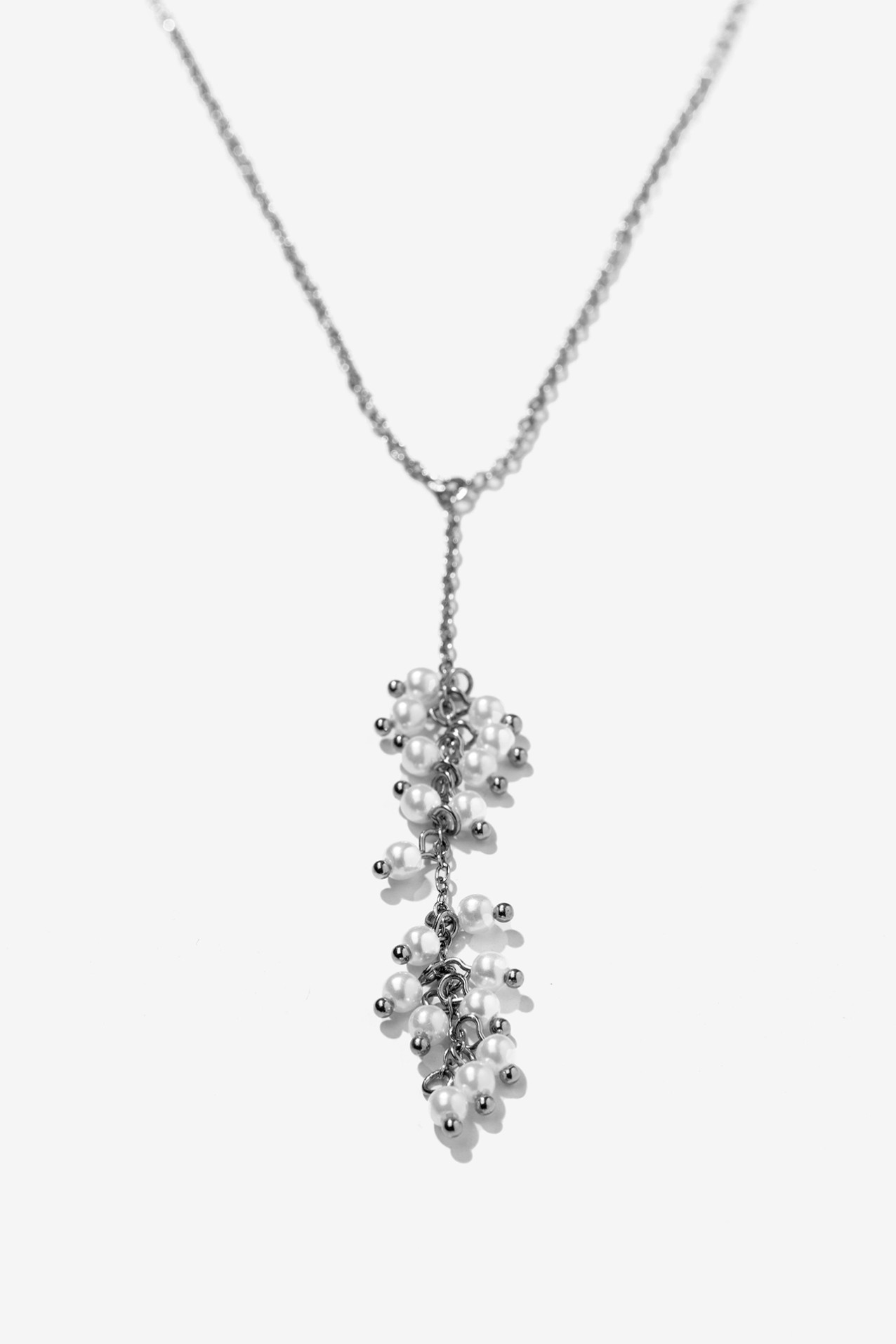Collar plateado con colgante