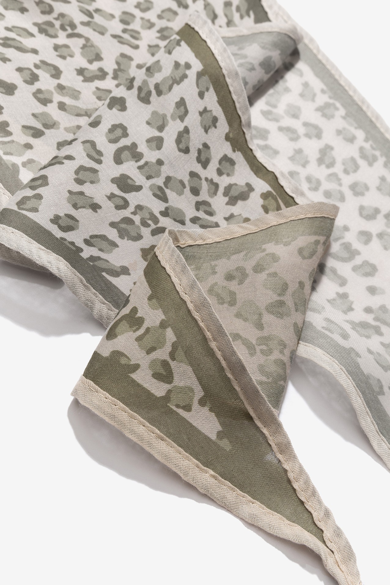 Bandana com padr�o animal