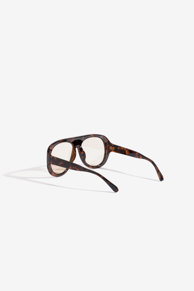 Brown Tortoiseshell Retro Sunglasses Brown Tortoiseshell Retro Sunglasses