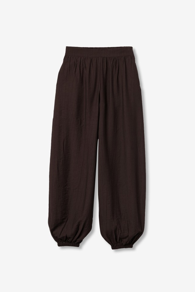 Pantalón balloon marrón relajado Pantalón balloon marrón relajado