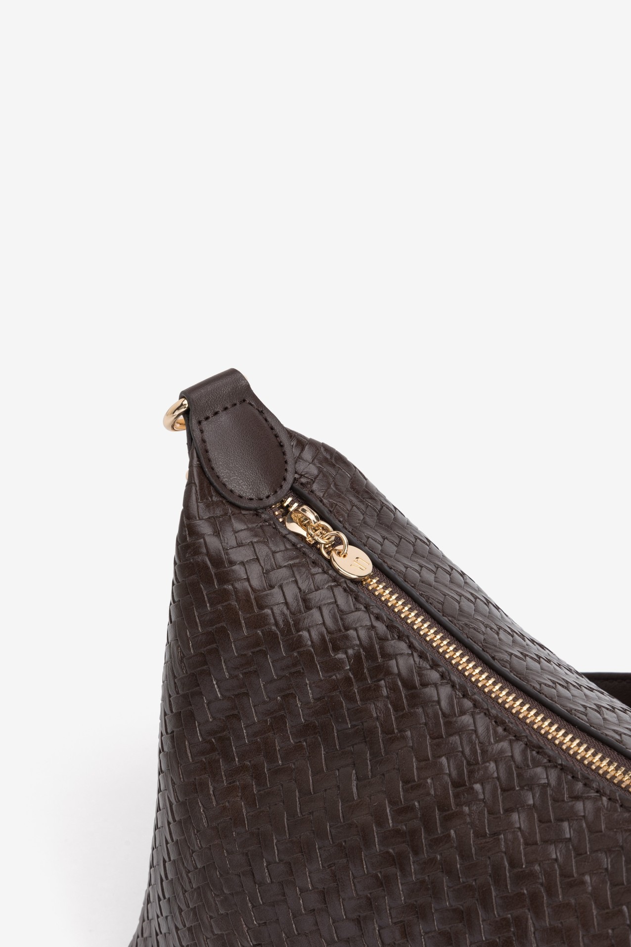 Cartera marr�n trenzada