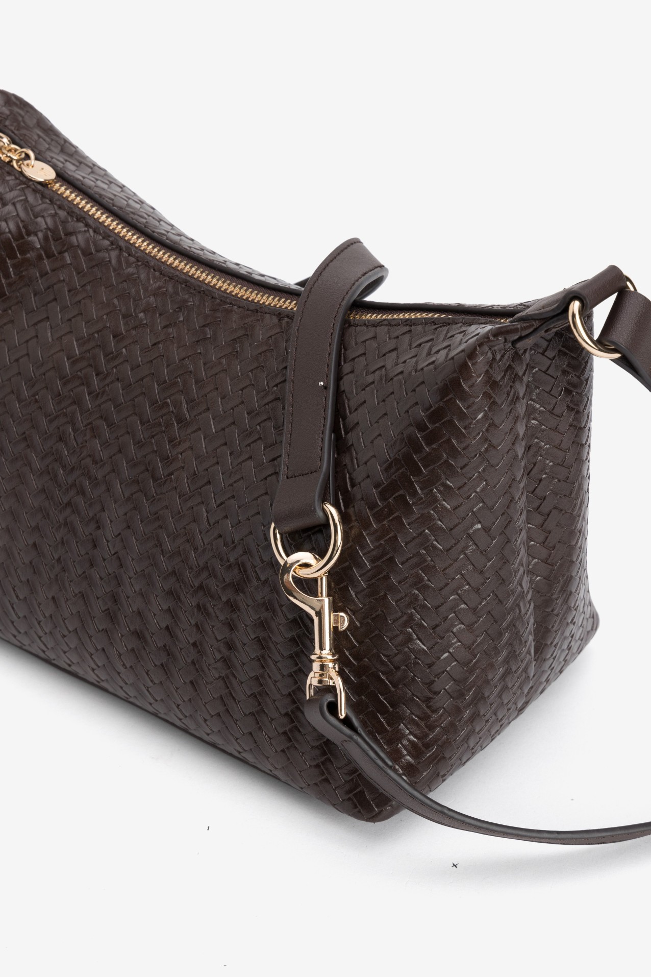 Cartera marr�n trenzada