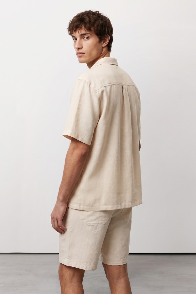 Camisa relaxed manga corta beige Camisa relaxed manga corta beige