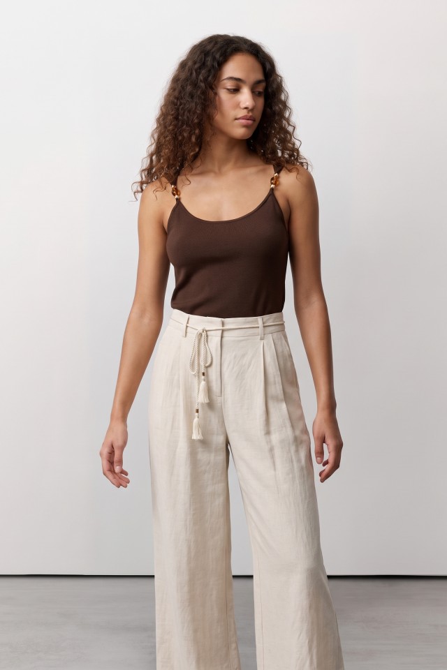 Slim Brown Knit Top