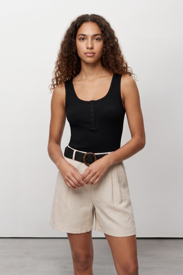 Black Sleeveless Slim T-shirt