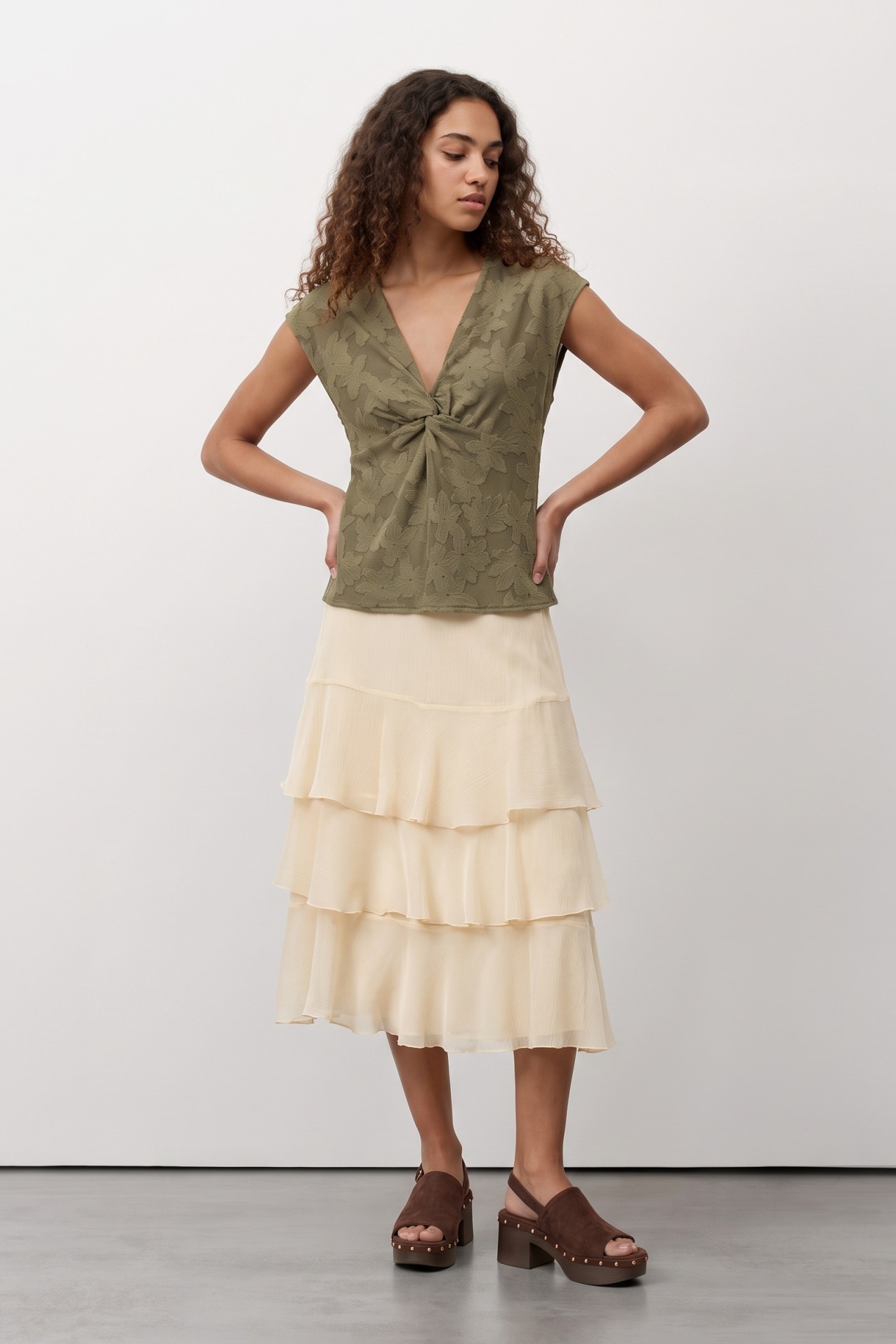 T-shirt verde entran�ada regular