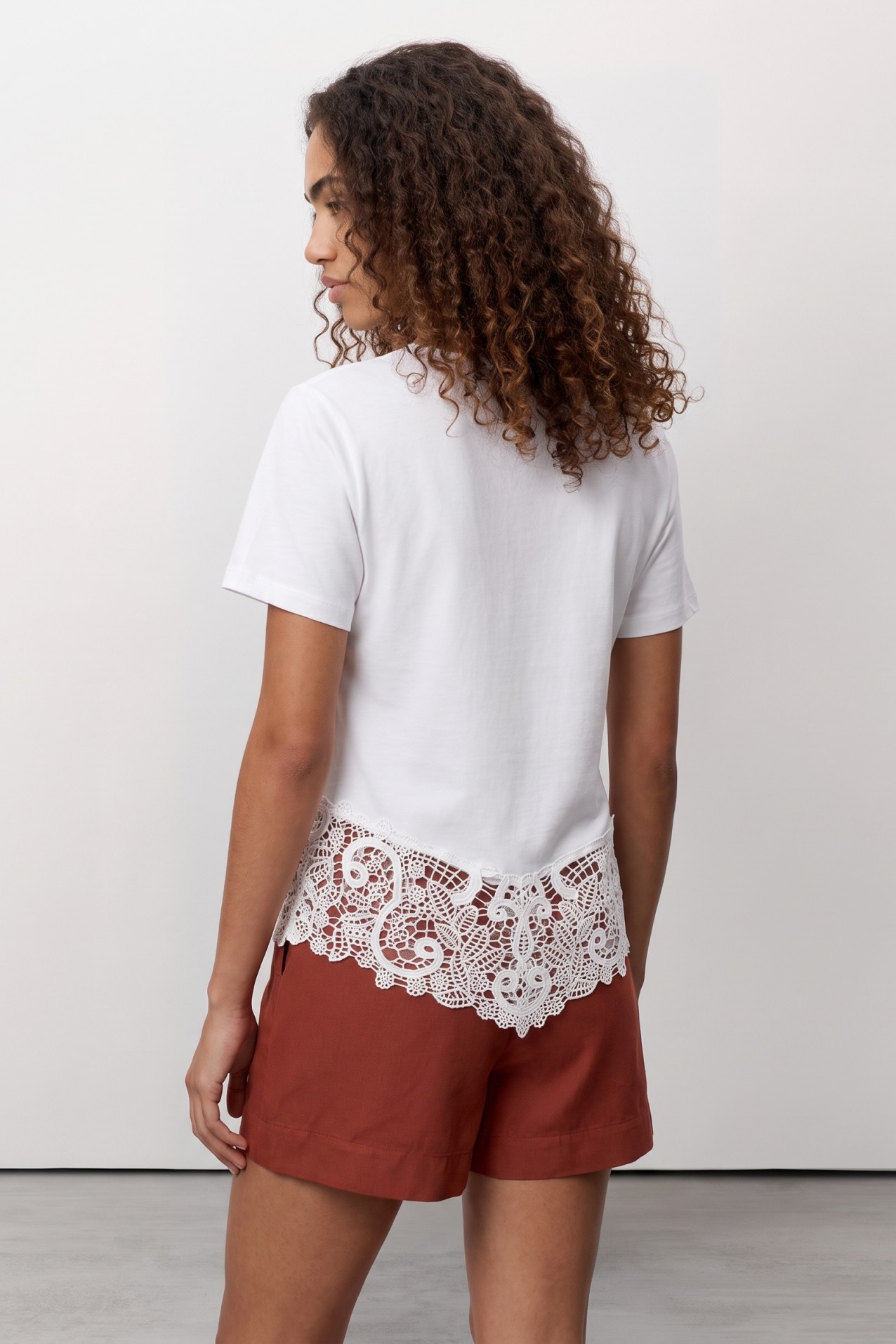 White T-shirt With Lace Detail