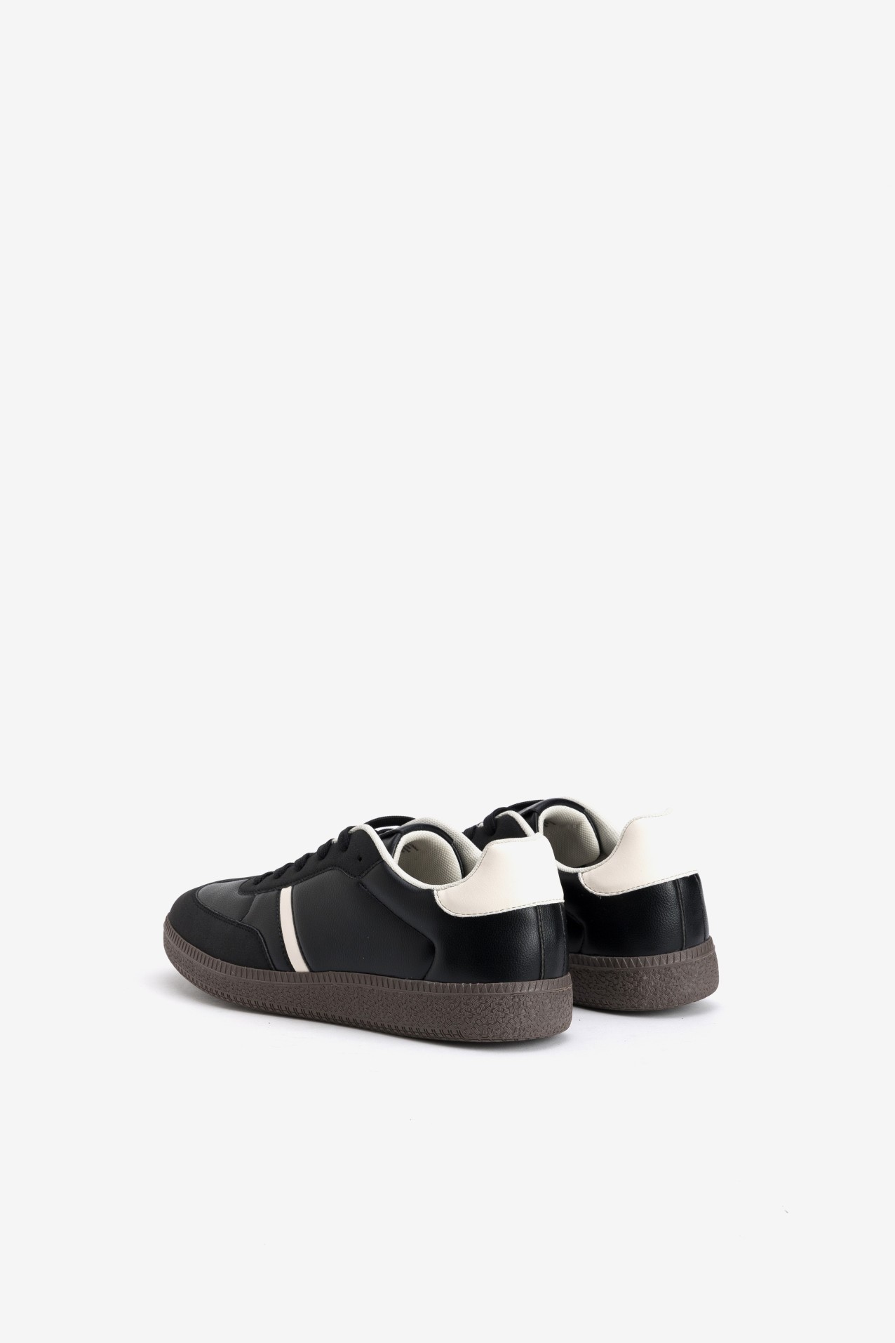 Zapatillas negras retro