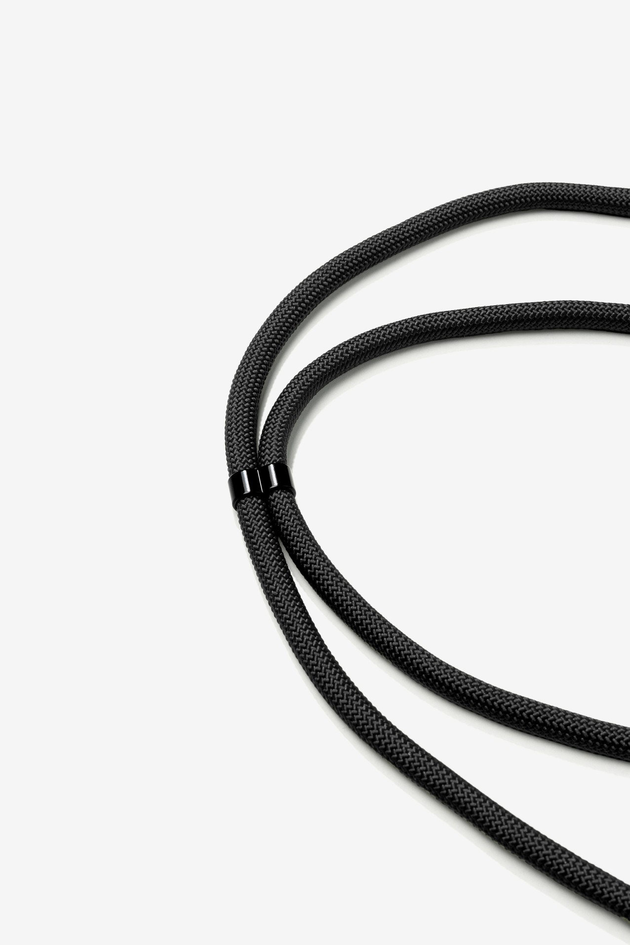 Black Eyewear Chain Accessory