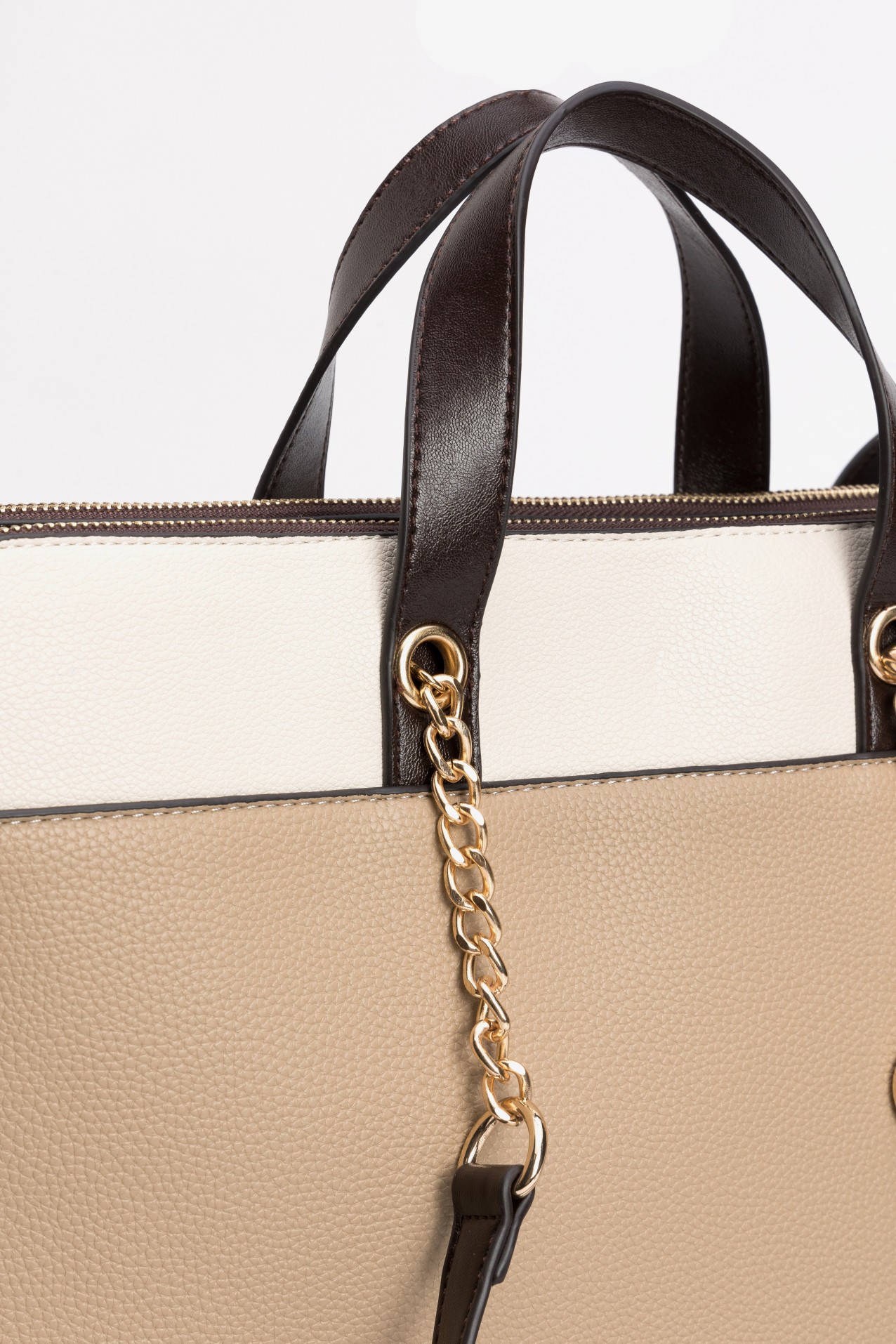 Cartera beige estructurada chic