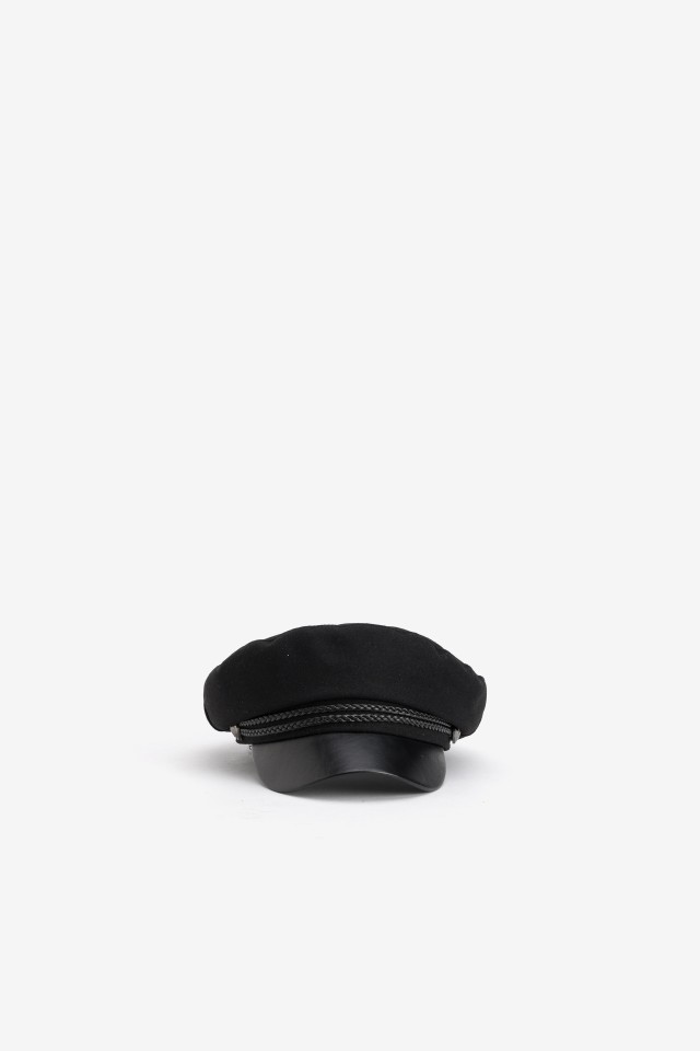 Black baker boy cap