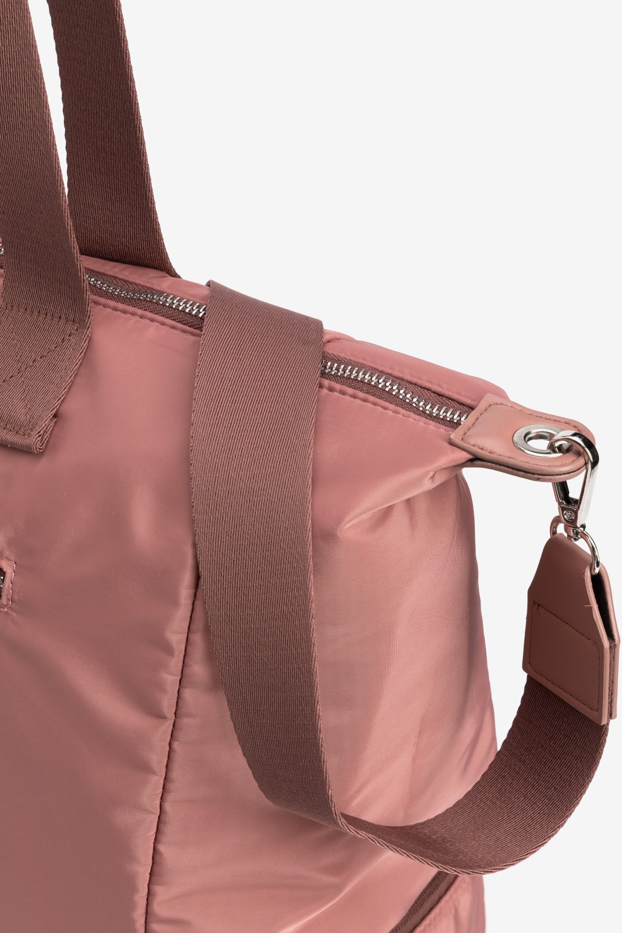 Pink wide bag with zips