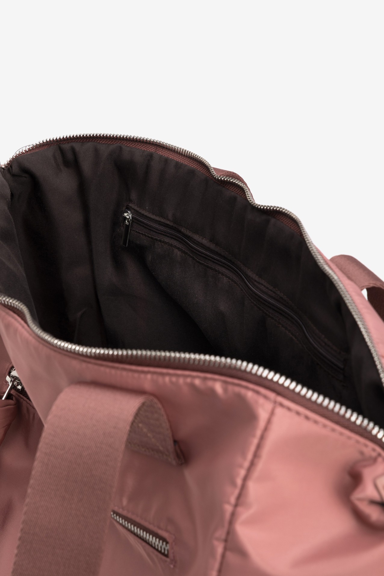 Pink wide bag with zips