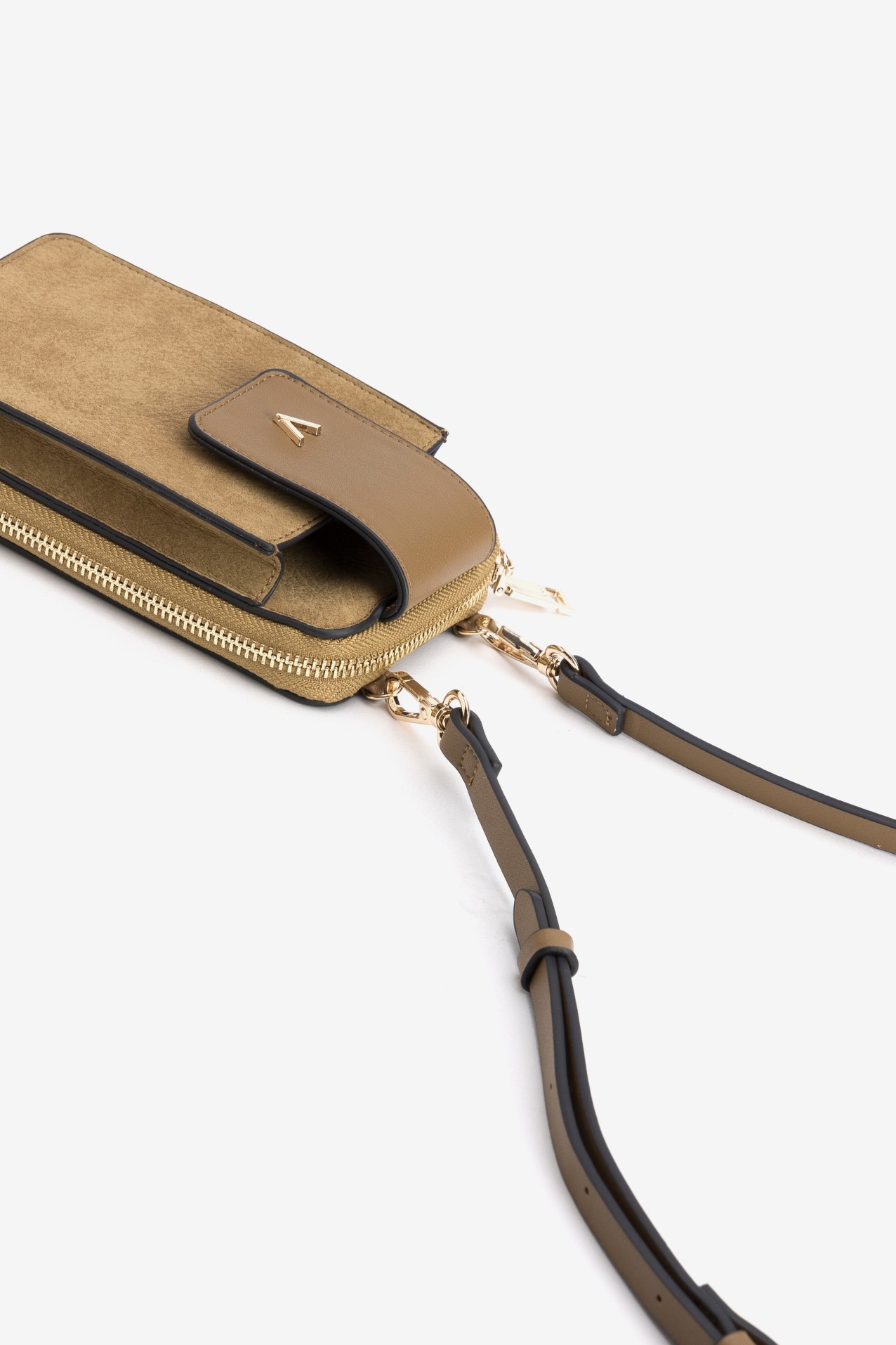 Porta-moedas castanho com al�a