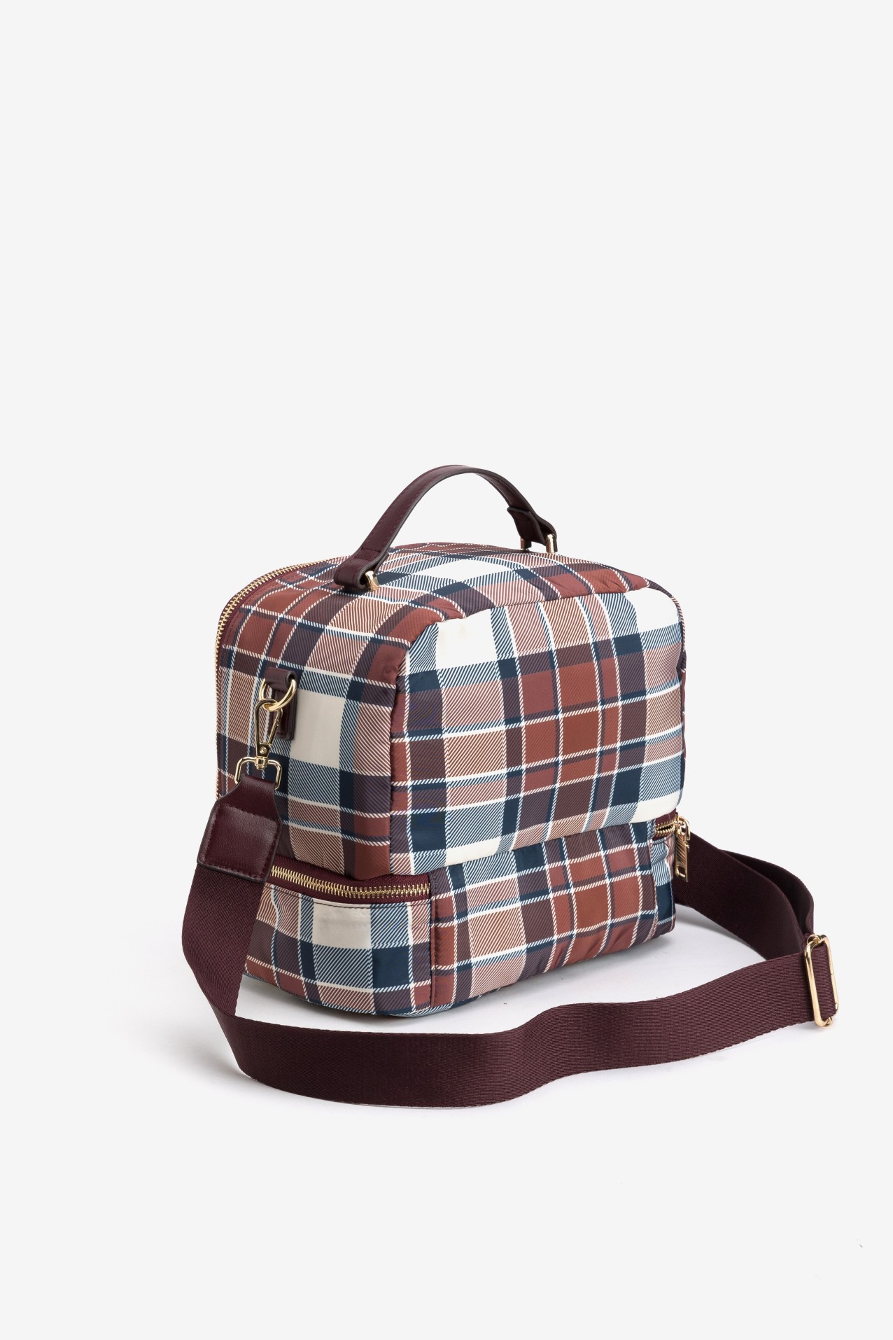 Nylon lunchbox with checkered print.