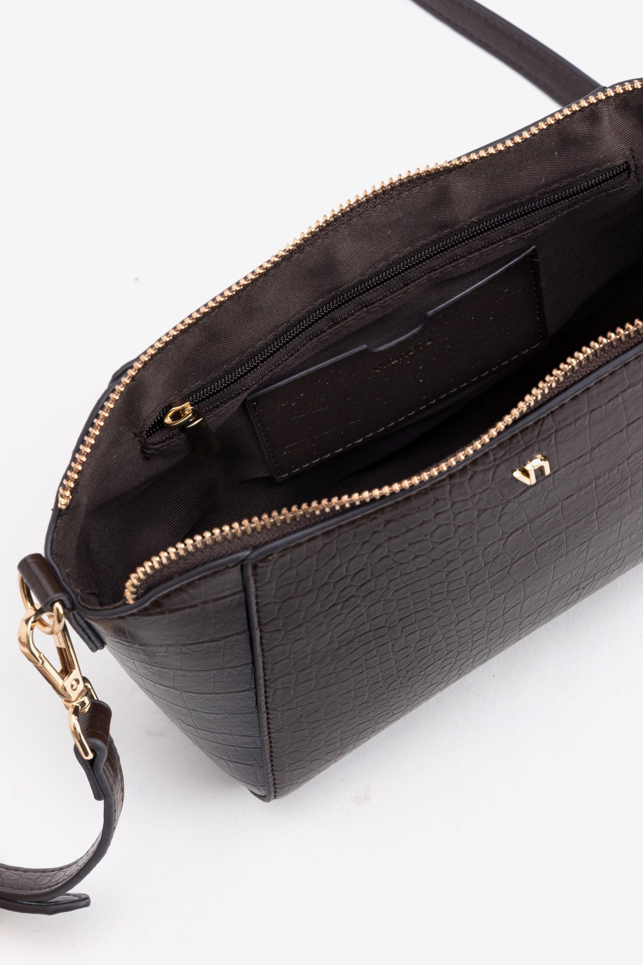 Bolso marr�n textura cocodrilo
