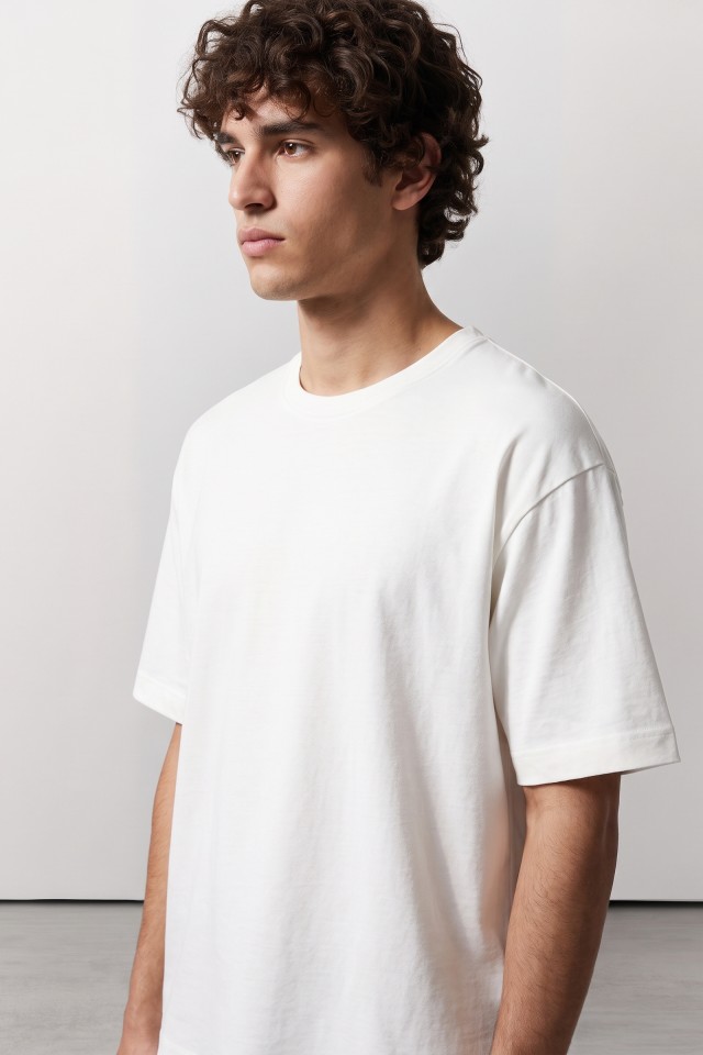 Camiseta relaxed beige texto Camiseta relaxed beige texto