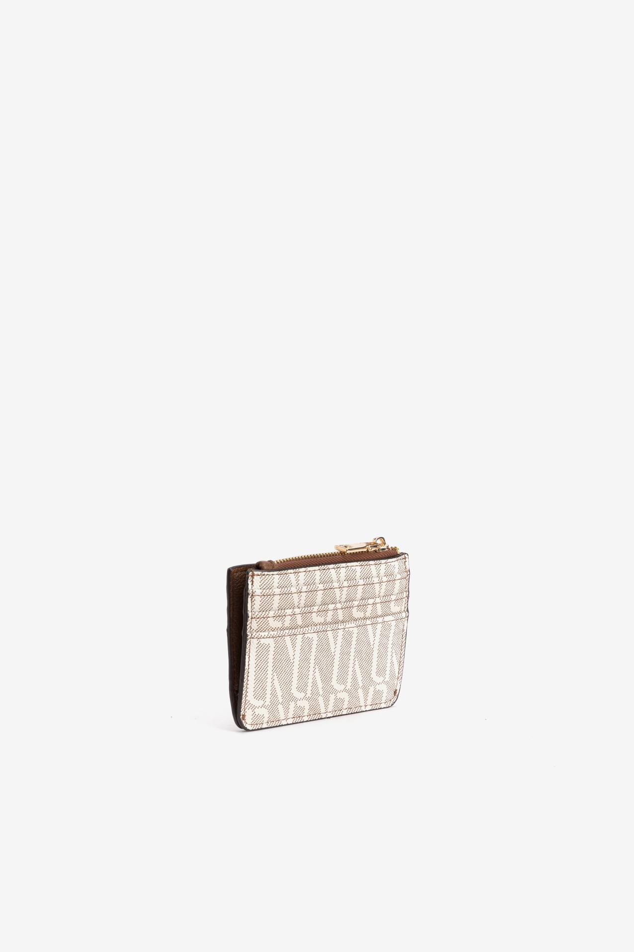 Monedero marr�n compacto