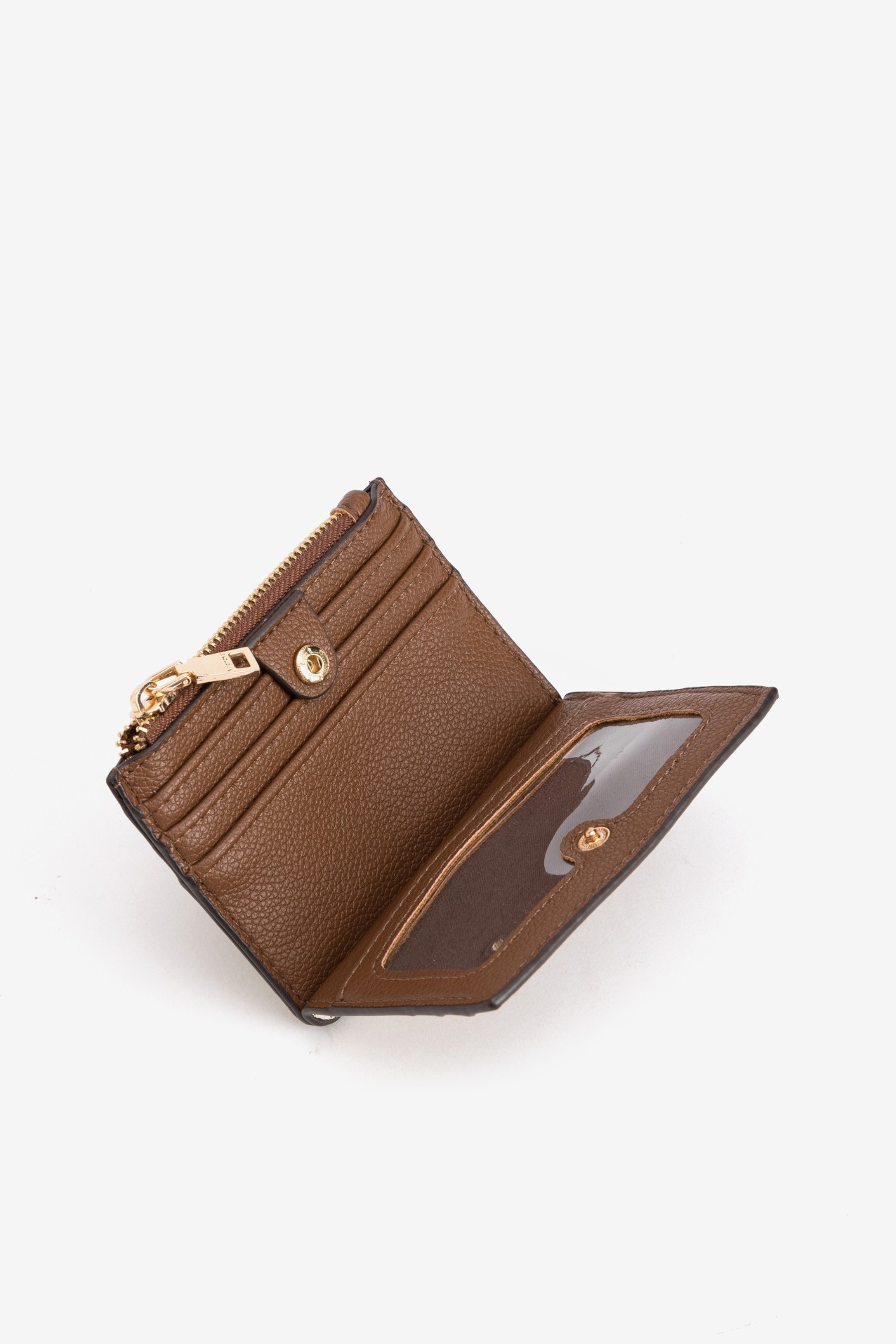 Monedero marr�n compacto