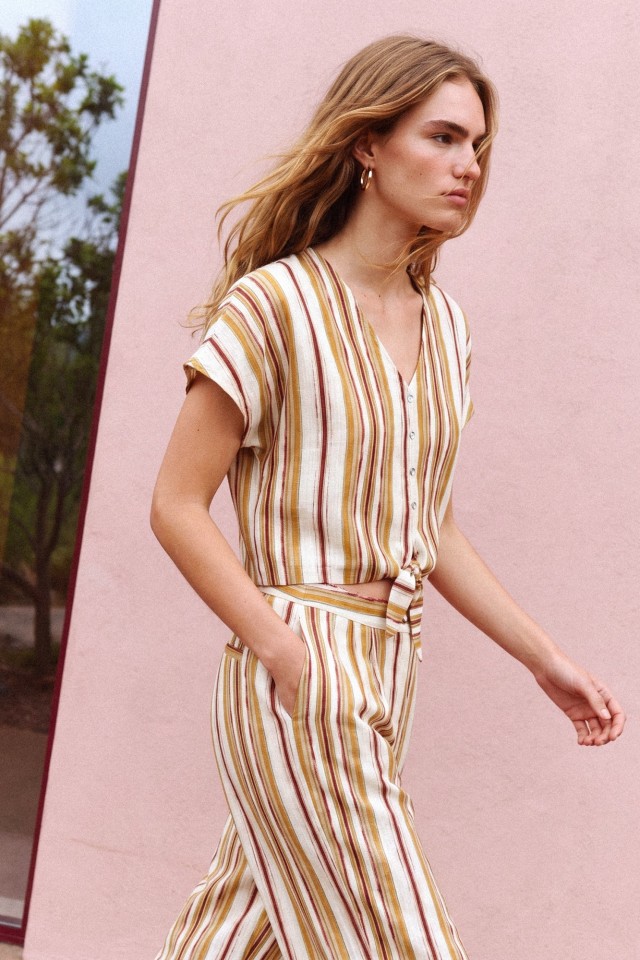 Blusa bege riscas vintage Blusa bege riscas vintage