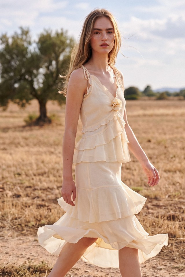 Beige Layered Midi Skirt Beige Layered Midi Skirt