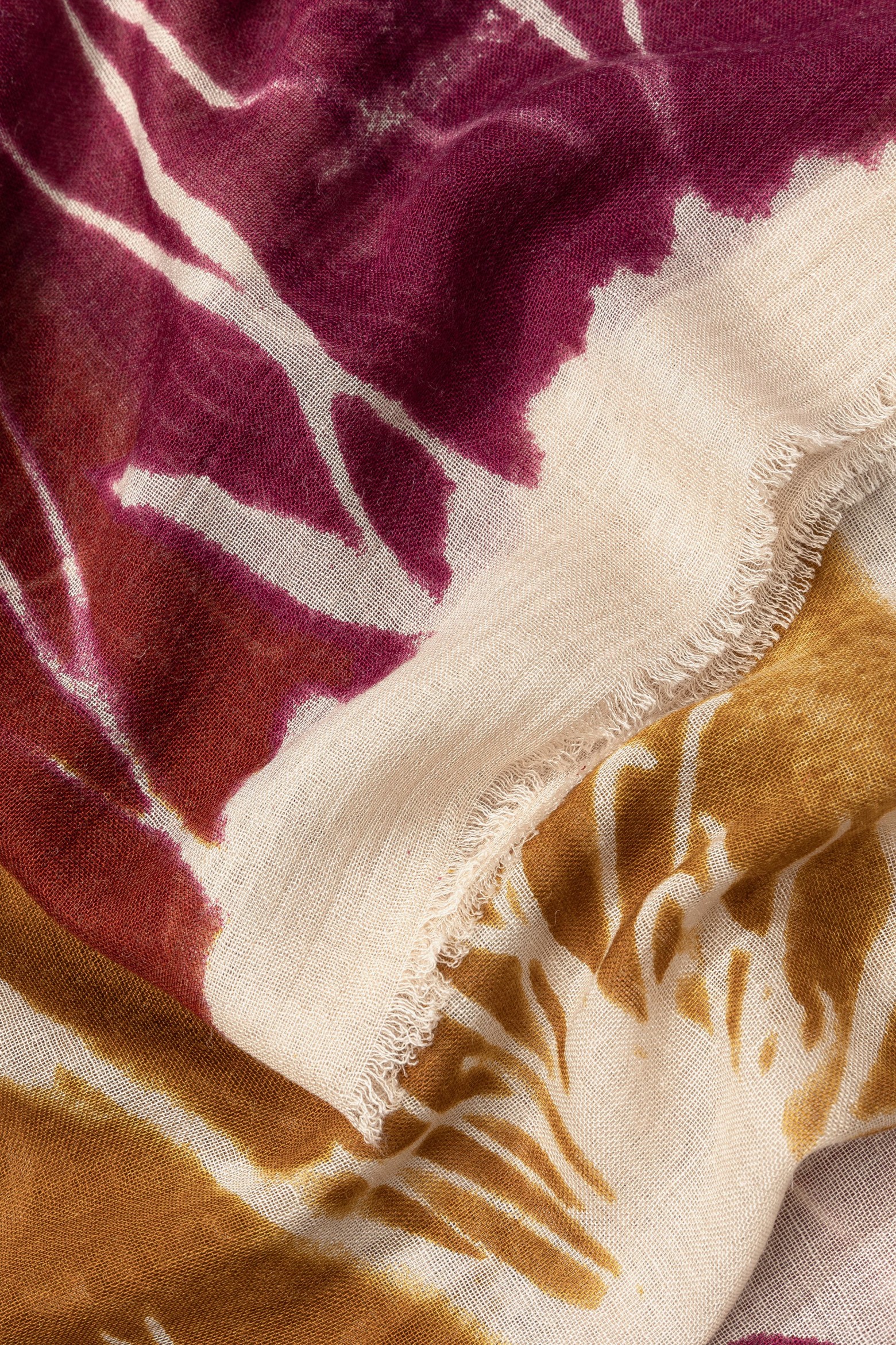 Len�o estampado floral bege