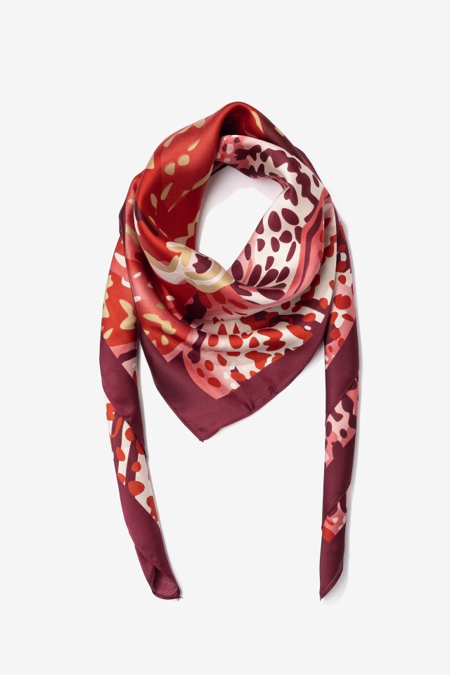 Pa�uelo estampado rojo floral