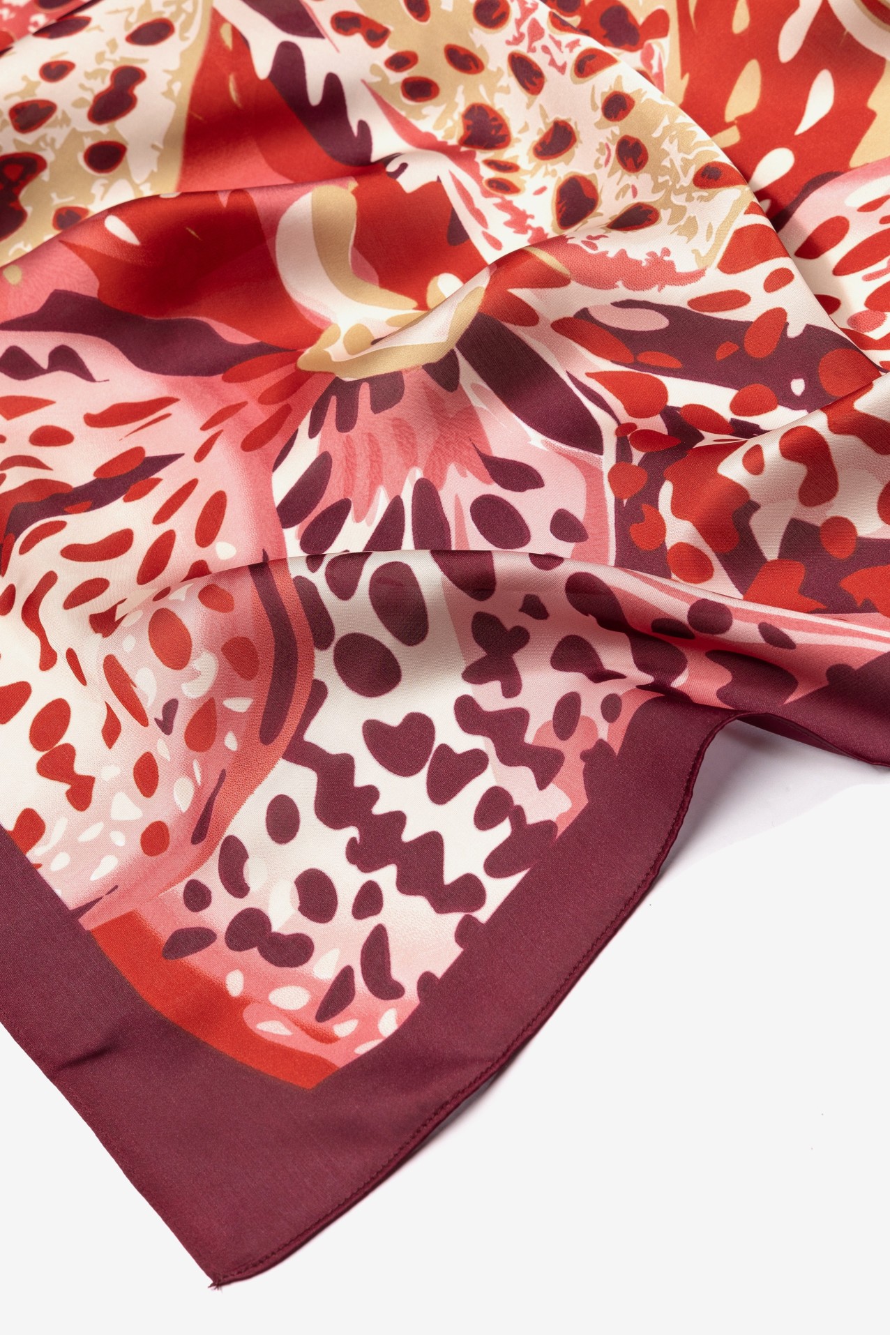 Pa�uelo estampado rojo floral