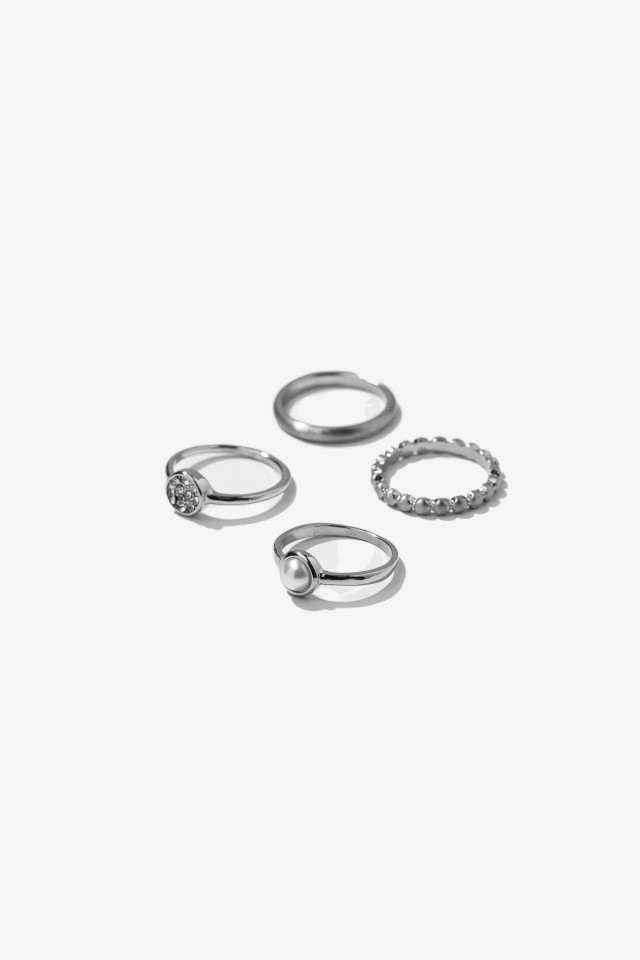 Gold Tone Ring Set
