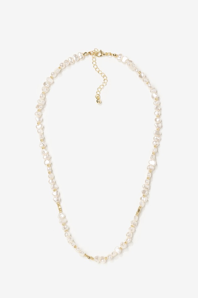 Gold Toned Pearl Necklace
