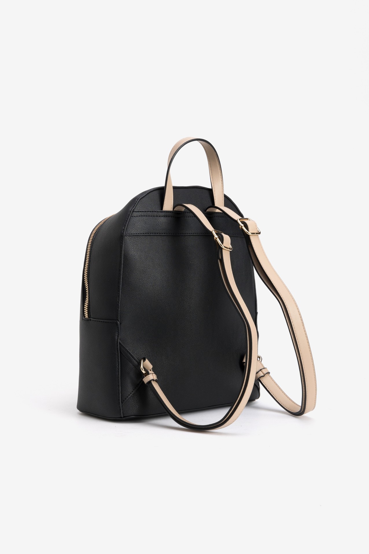 Mochila compacta preta minimalista