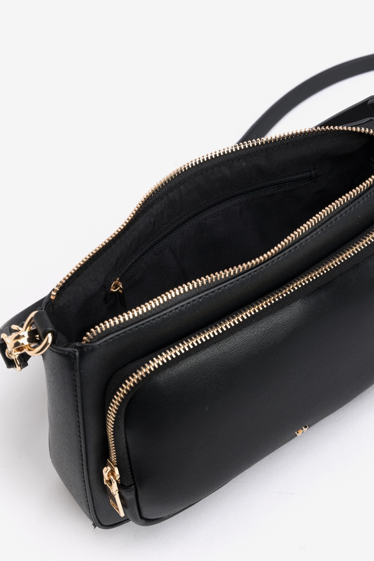 Cartera negra minimalista