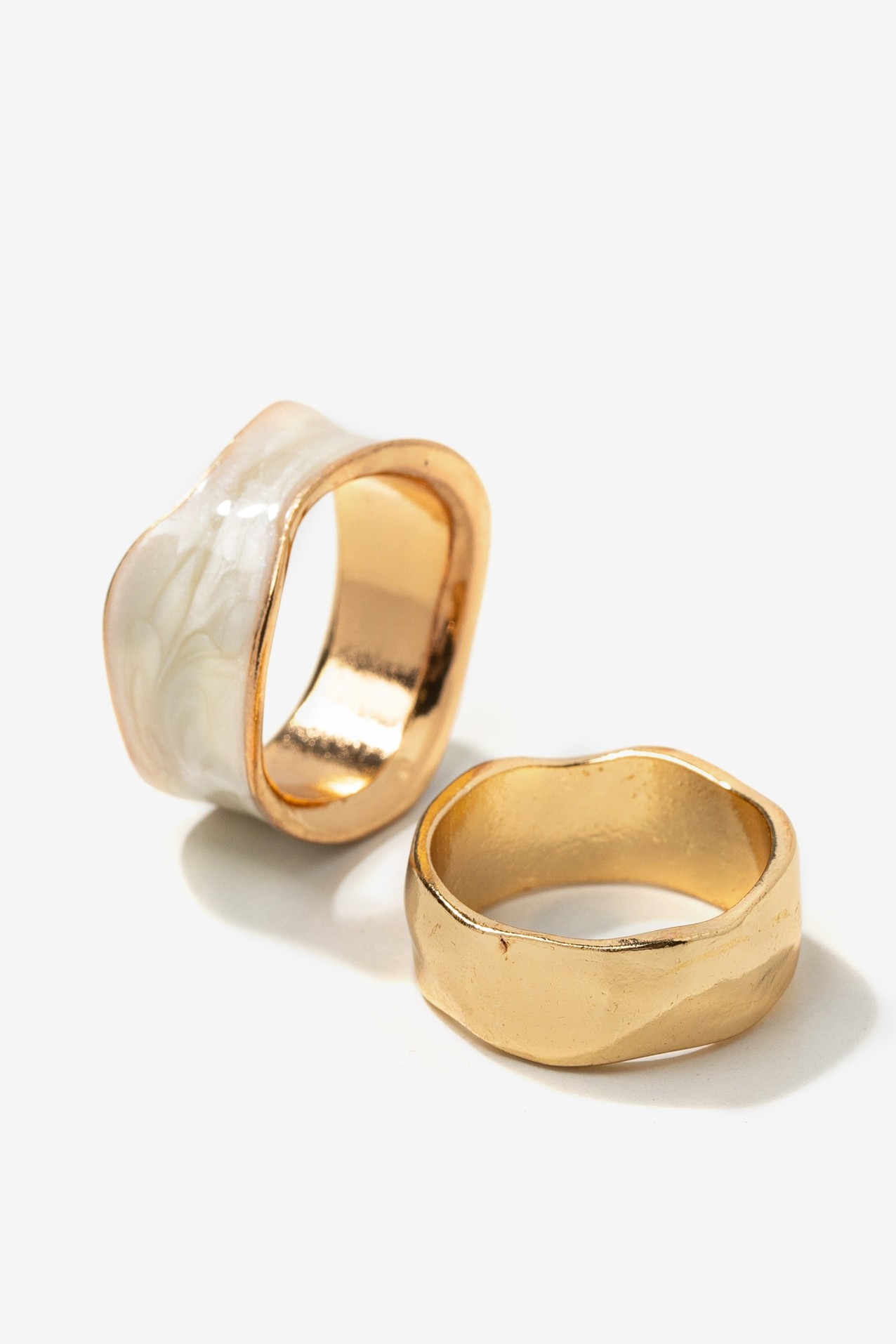 Set of Gold-Tone Rings